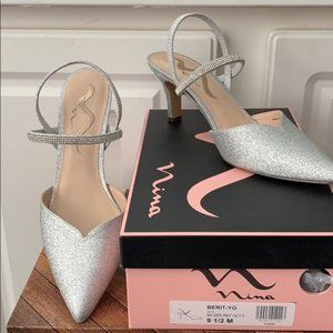 Nina Berit Silver Glitter Pump Size 9.5